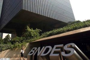 Leia mais sobre o artigo BNDES lançará  financiamento de Energia Renovável para Empresas