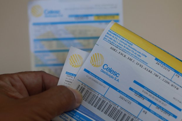 No momento, você está visualizando ANEEL anunciou reajuste na tarifa para consumidores da Celesc nesta terça-feira (18); efeito médio será de 7,67% para industrias e comércios de grande porte